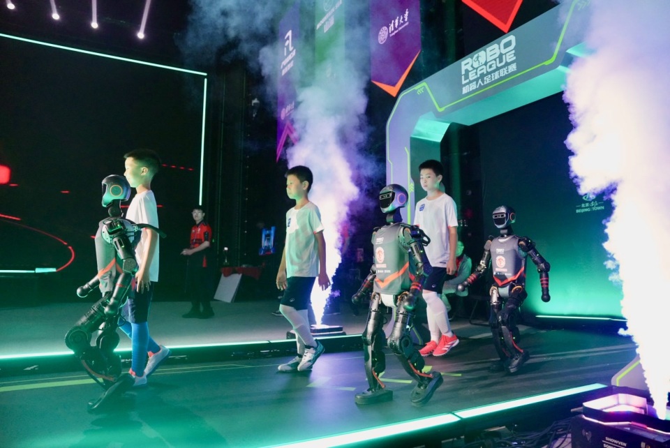 游泳正式纳 游泳正式纳