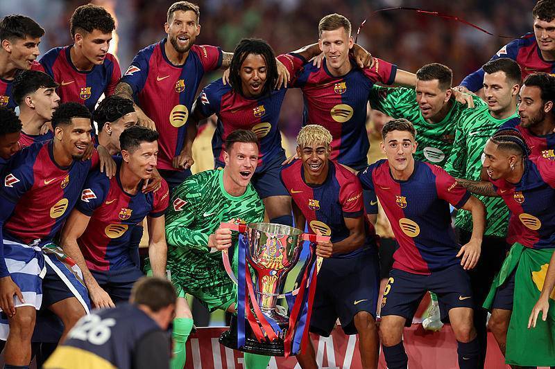 媒体和球迷 媒体和球迷