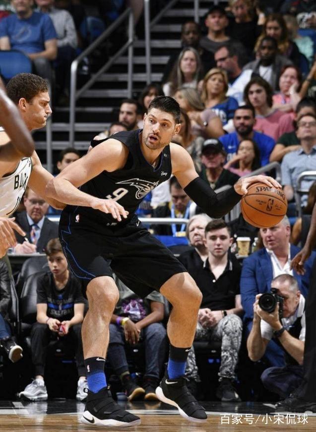 向球队后勤 向球队后勤