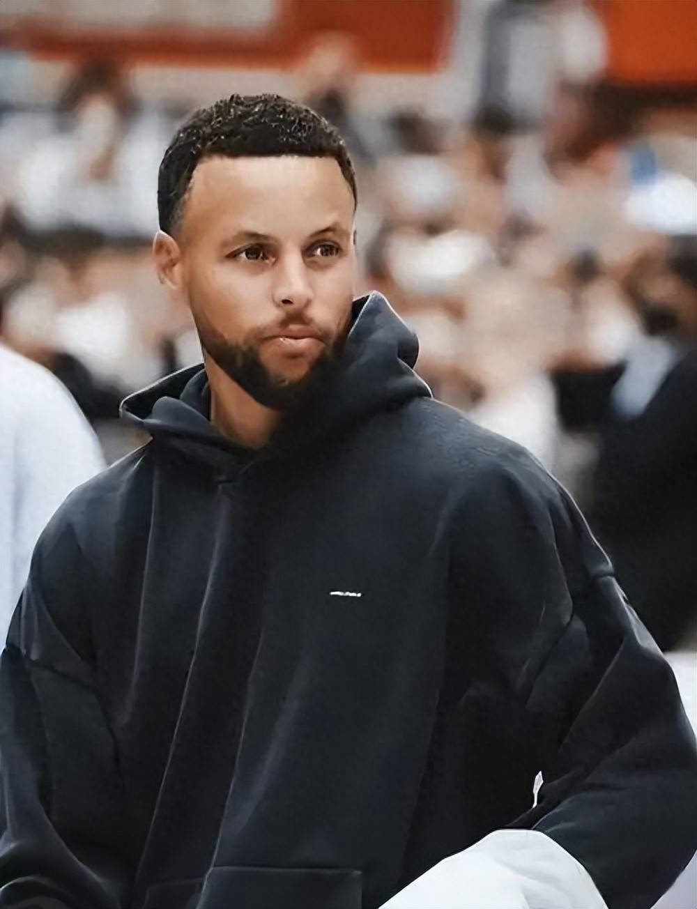 款戒指现身 款戒指现身