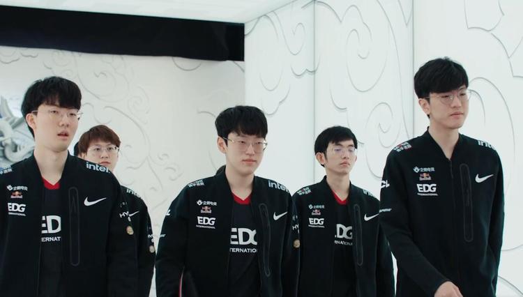 对于球迷而 对于球迷而