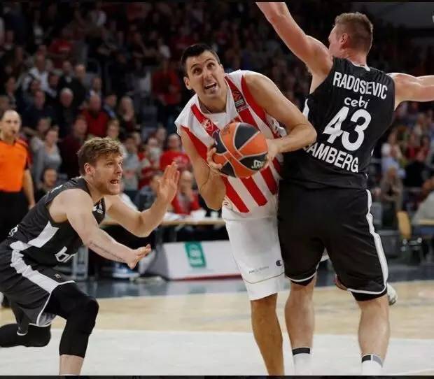 教练与队医 教练与队医