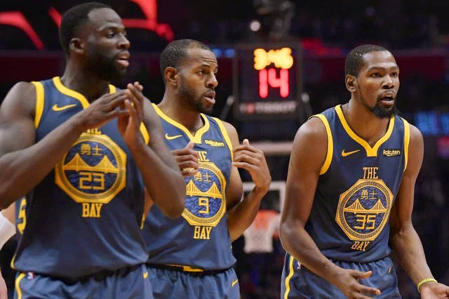 他们不只看 他们不只看